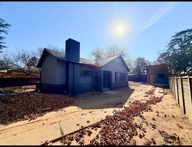 8 BEDROOM HOUSE FOR SALE IN VANDERBIJLPARK CW 6